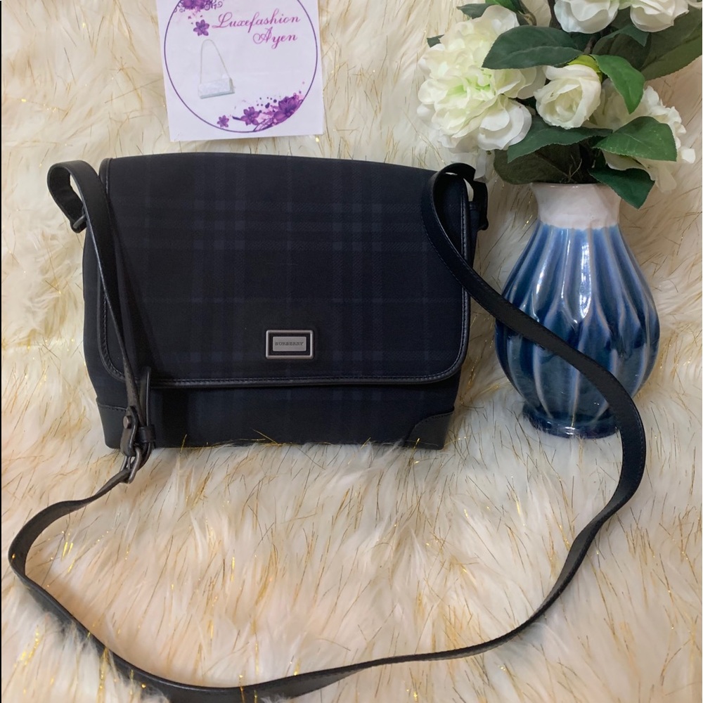 🔴SOLD🔴 Authentic Burberry